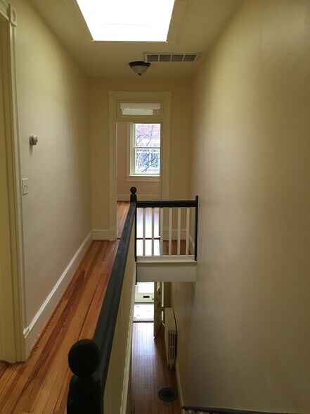 More Photos Of 1511 King St, Alexandria Office Residential For Lease