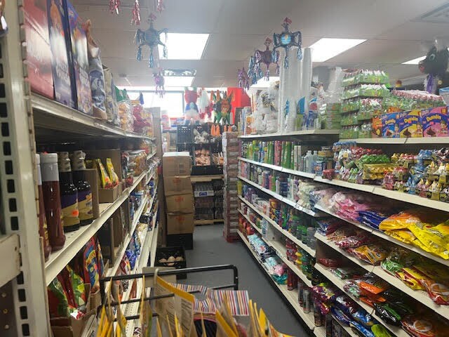 More Photos Of 212 N Washington St, Crawfordsville Convenience Store For Lease