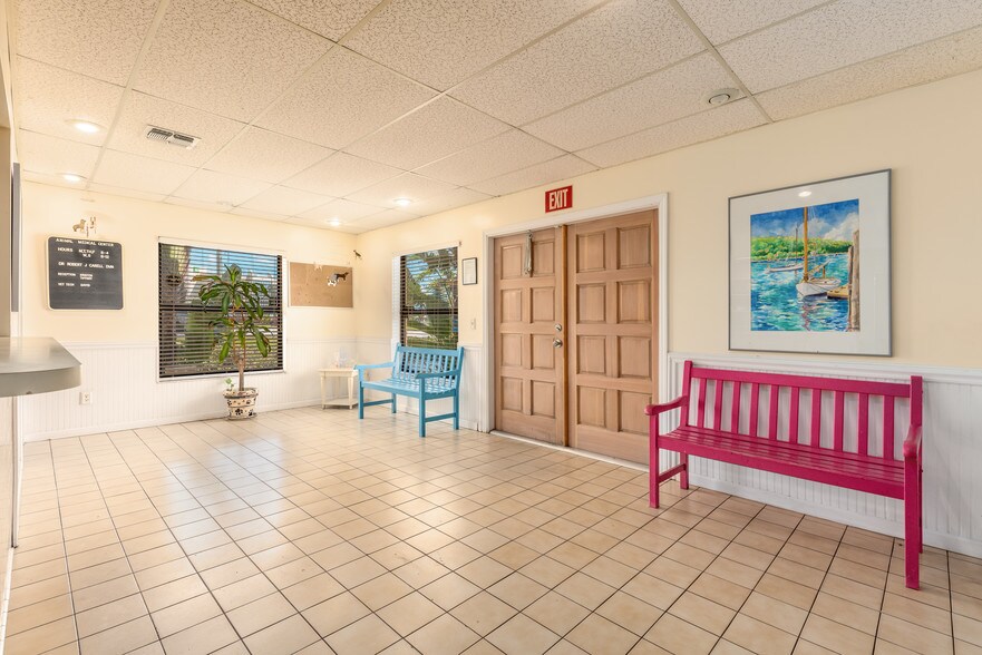 More Photos Of 8267 S Us-1 Hwy, Port Saint Lucie Freestanding For Sale