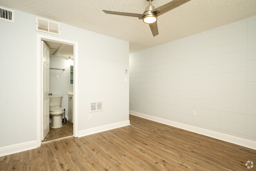 More Photos Of 700-712 N Jefferson St, Jackson Apartments For Sale