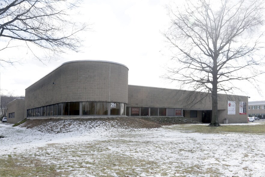 More Photos Of 264 Passaic Ave, Fairfield Office For Lease