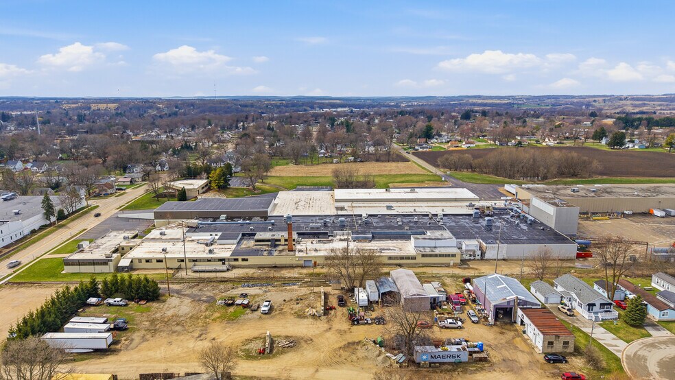 More Photos Of 424 E Oshkosh St, Ripon Manufacturing For Sale