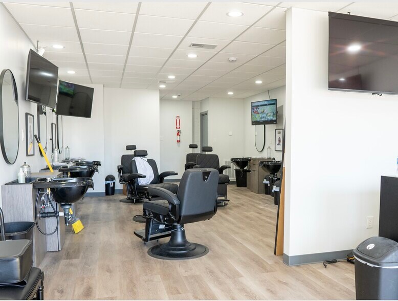 More Photos Of 4408-4414 Gary Ave, Fairfield Storefront For Sale