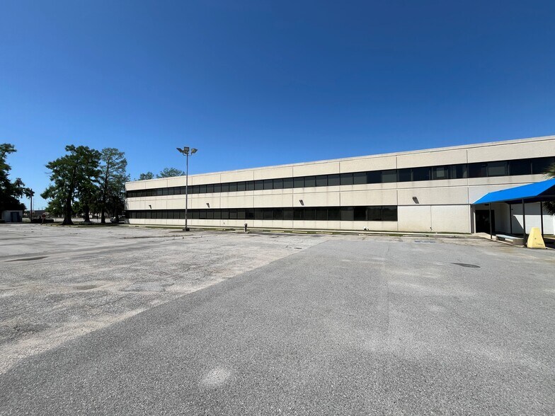 More Photos Of 4301 Poche Ct W, New Orleans Warehouse For Lease