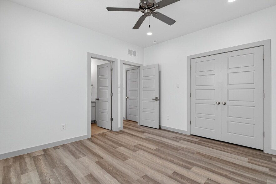 More Photos Of 3133 Cockrell Ave, Fort Worth Apartments For Sale