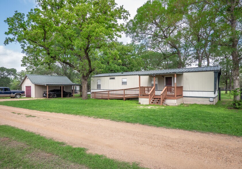 More Photos Of 279 Highline Dr, Bastrop Land For Sale