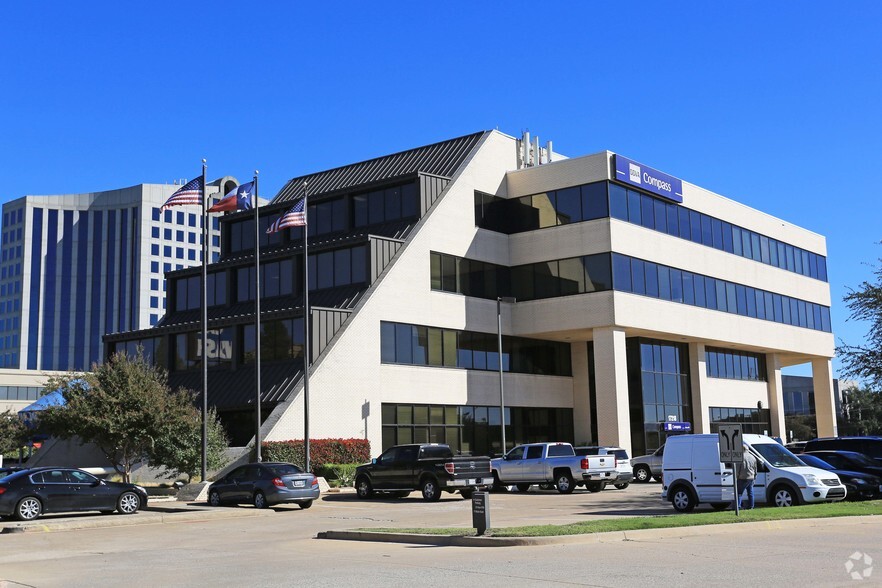 Primary Photo Of 17218 Preston Rd, Dallas Medical For Lease