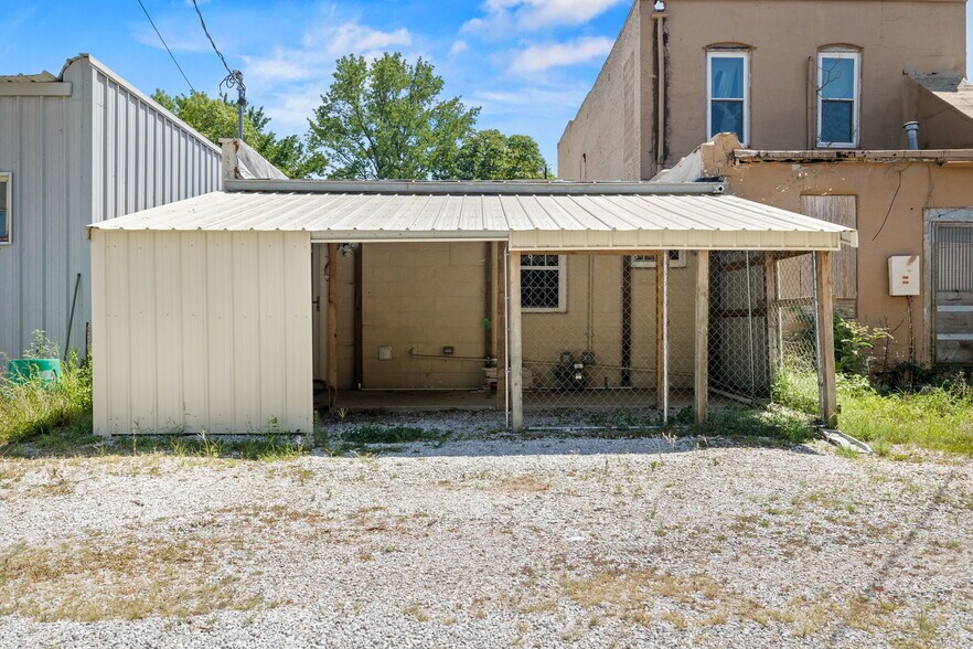 More Photos Of 306 College St, Greenfield Office For Sale