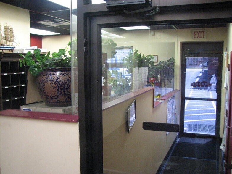 More Photos Of 5219 Germantown Ave, Philadelphia Office Residential For Lease