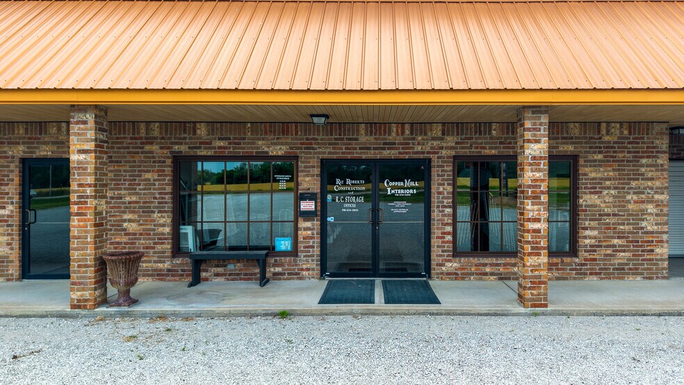 More Photos Of 19275 125 Hwy, Fairland General Retail For Sale