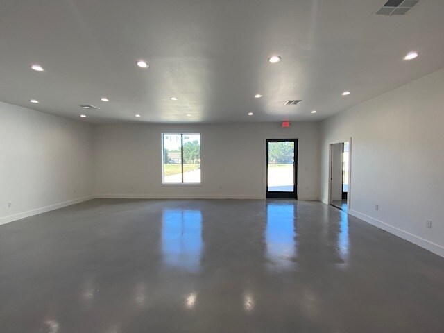 More Photos Of 391 Mill Creek Dr, Salado Office For Lease