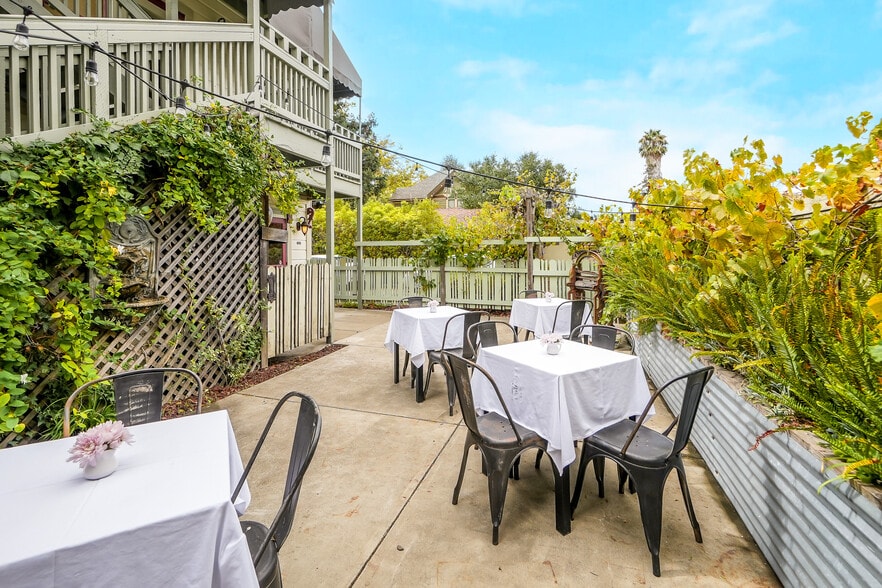 More Photos Of 742 B St, Hayward Restaurant For Sale