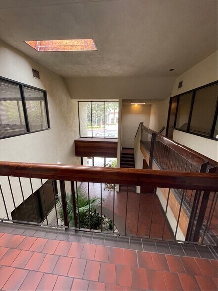 More Photos Of 4040 Vineland Ave, Studio City Office For Lease