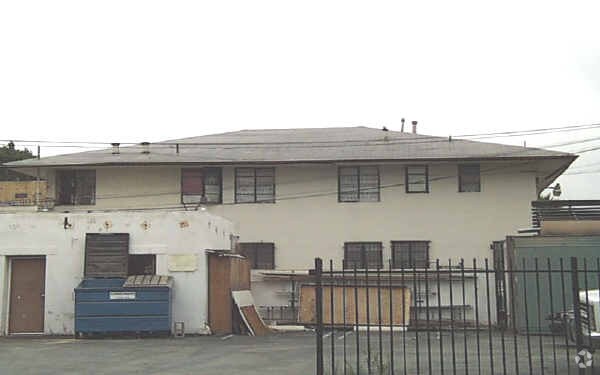 More Photos Of 904 N Western Ave, Los Angeles Storefront Retail Residential For Sale