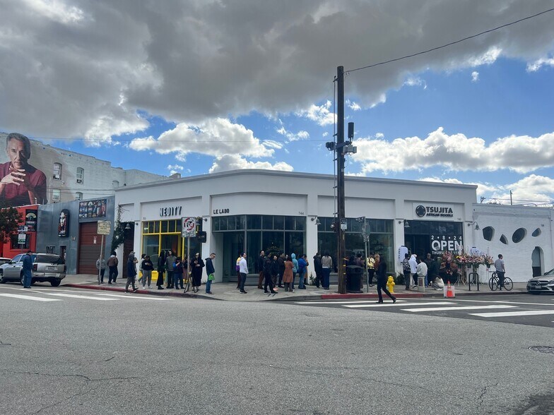 More Photos Of 734-744 E 3rd St, Los Angeles Storefront For Lease