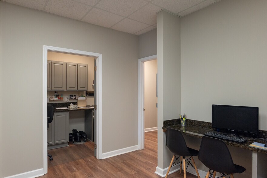 More Photos Of 12959 Palms West Dr, Loxahatchee Medical For Sale