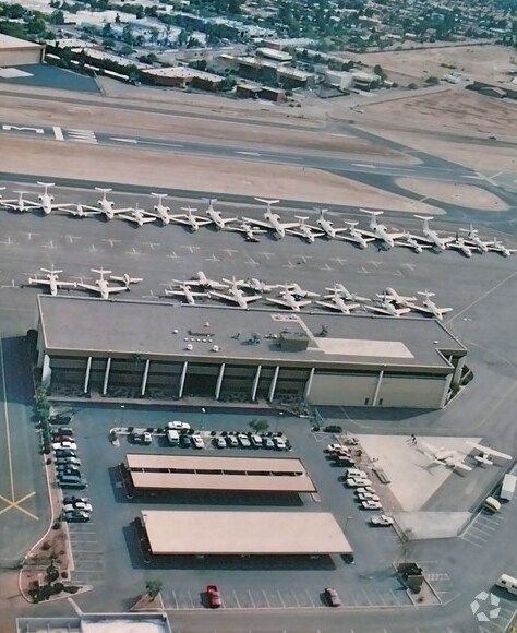 More Photos Of 14605 N Airport Dr, Scottsdale Airplane Hangar For Lease
