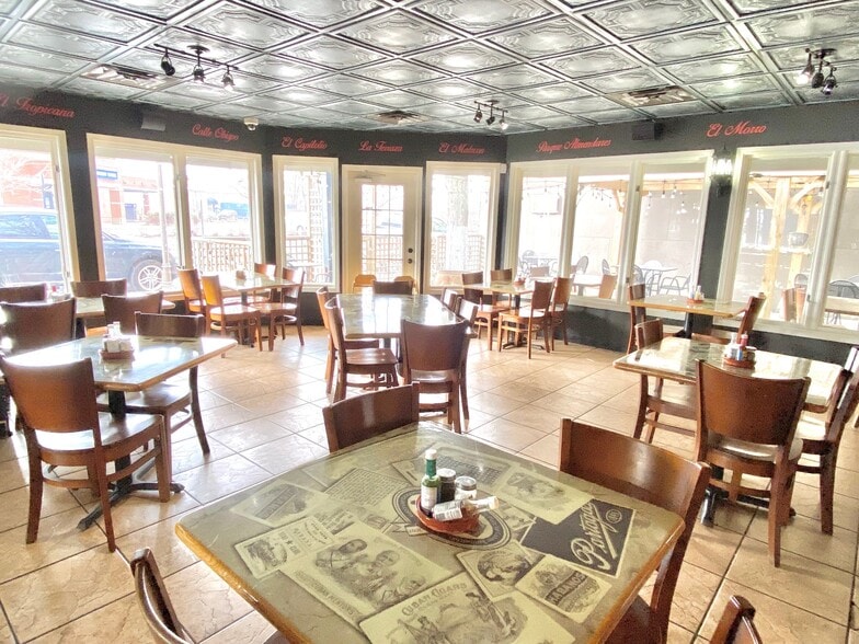 More Photos Of 4821 N Elston, Chicago Restaurant For Lease