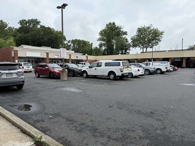 More Photos Of 61 W City Ave, Bala Cynwyd Storefront For Lease