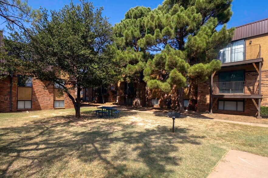 More Photos Of 5202 Bangor Ave, Lubbock Apartments For Sale