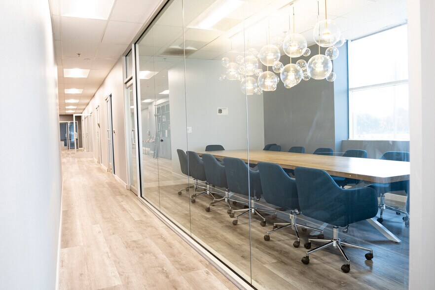 More Photos Of 1300 Eastman Ave, Ventura Loft Creative Space For Sale