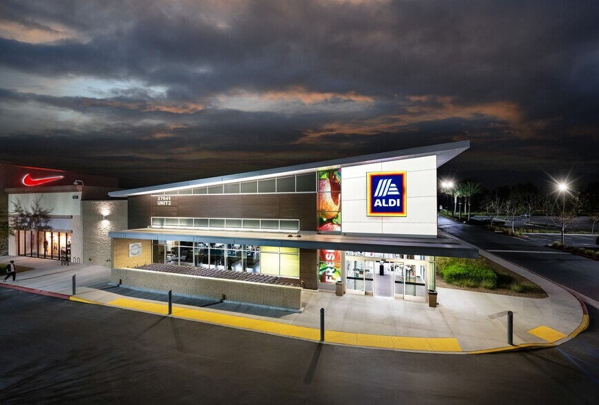 More Photos Of 27651 San Bernardino Ave, Redlands Unknown For Lease