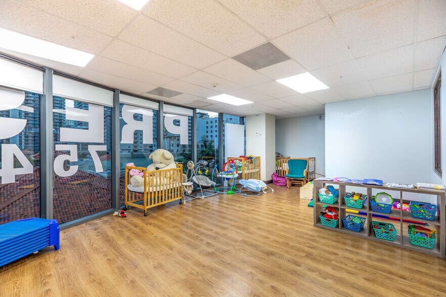 More Photos Of 25 SW 9th St, Miami Coworking Space