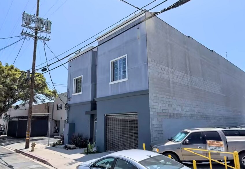 More Photos Of 2229 Barry Ave, Los Angeles Office For Lease