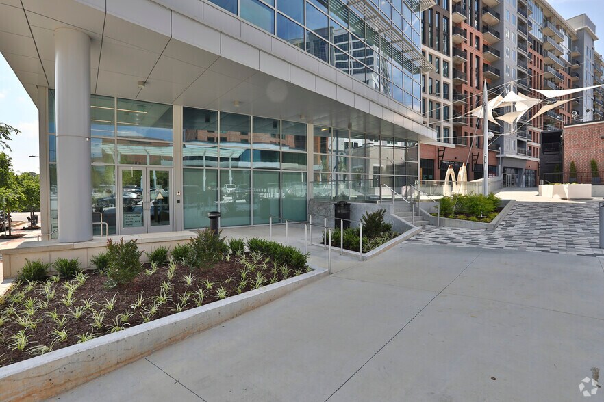 More Photos Of 320 Falls St, Greenville Office For Sale