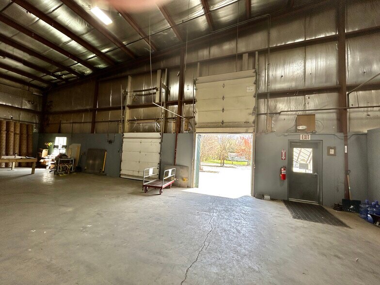 More Photos Of 77 Merrimack St, Concord Warehouse For Lease