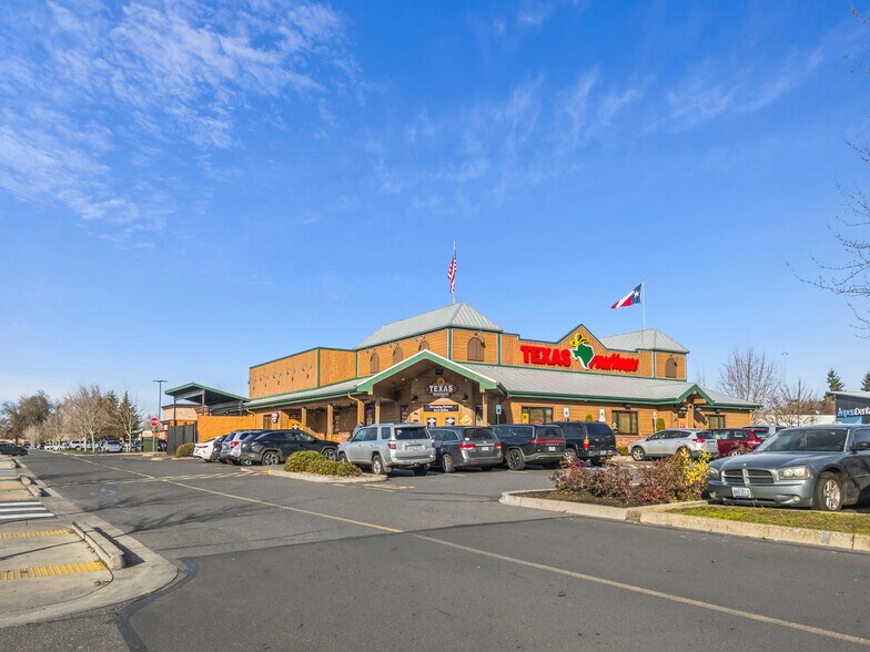 More Photos Of 1060 Valley River Way, Eugene Restaurant For Sale