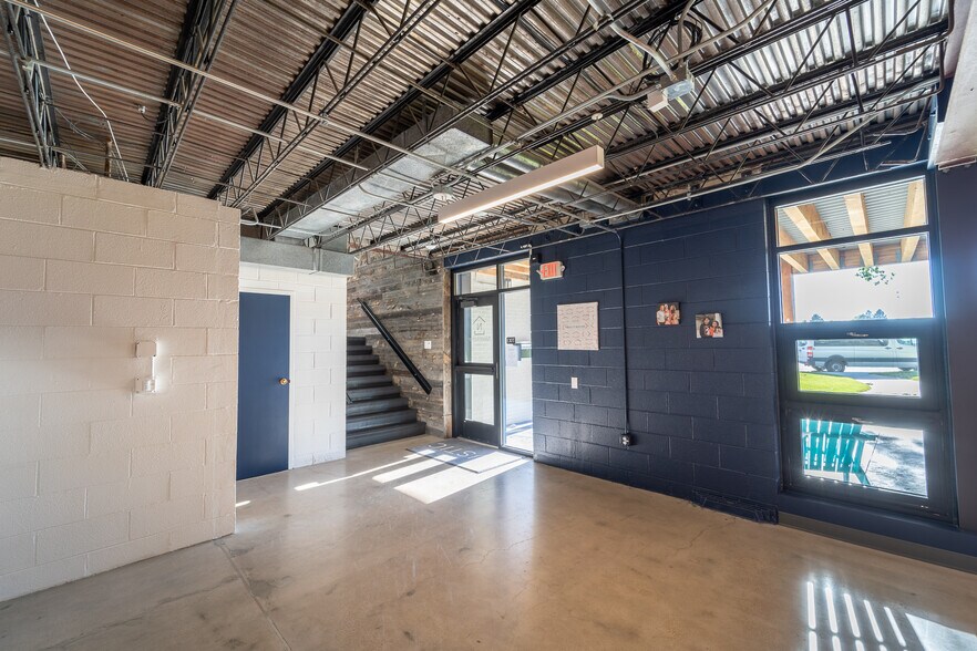 More Photos Of 3306 Kelley Dr, Cheyenne Office For Sale