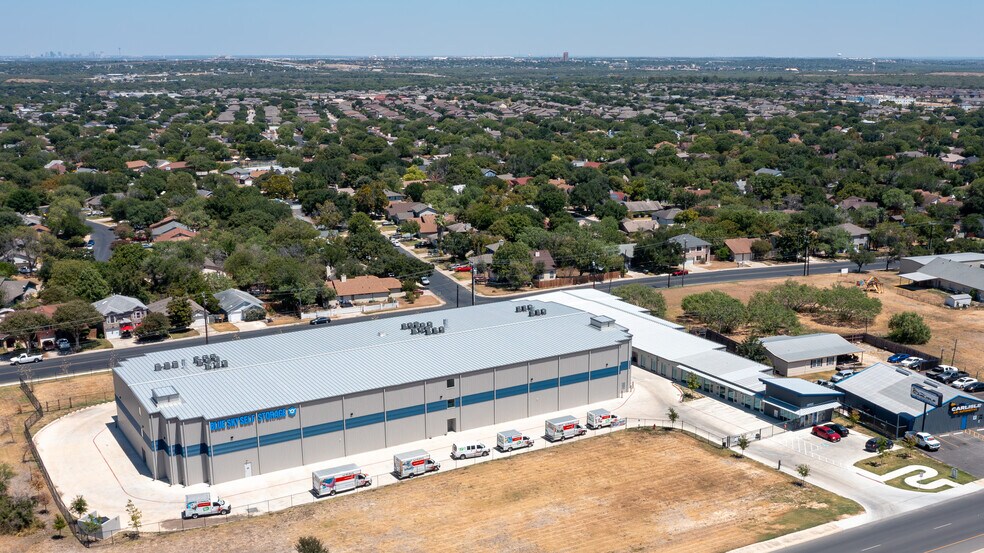 More Photos Of 3414 W Loop 1604 S, San Antonio Self Storage For Lease