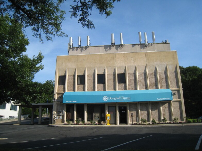 More Photos Of 996 W Jericho Tpke, Smithtown Office For Lease