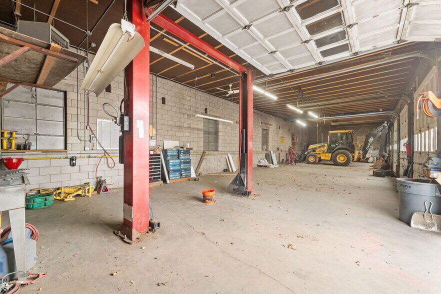 More Photos Of 1072 Main St, West Warwick Office For Sale