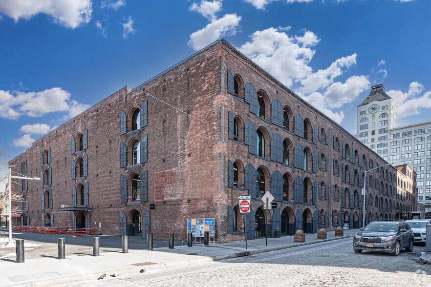 More Photos Of 55 Water St, Brooklyn Office For Lease