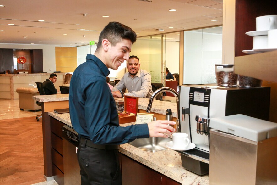 More Photos Of 601 S Figueroa St, Los Angeles Office For Lease