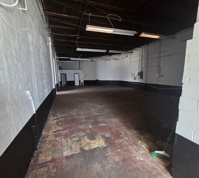 More Photos Of 1200 N Macon St, Baltimore Warehouse For Sale