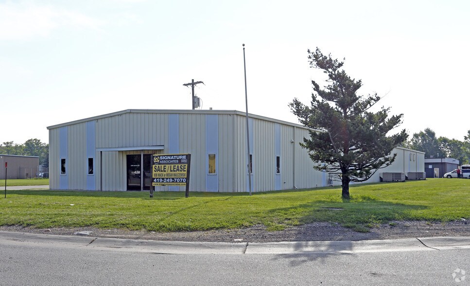 Primary Photo Of 6100 American Rd, Toledo Manufacturing For Sale