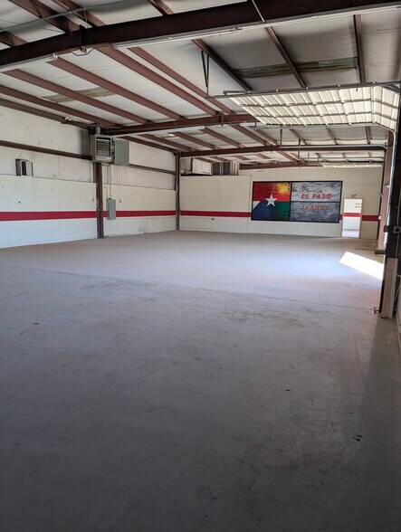 More Photos Of 11101 Dyer St, El Paso Freestanding For Lease