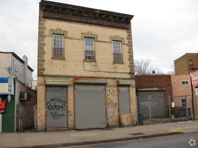 More Photos Of 105 Jamaica Ave, Brooklyn Warehouse For Lease