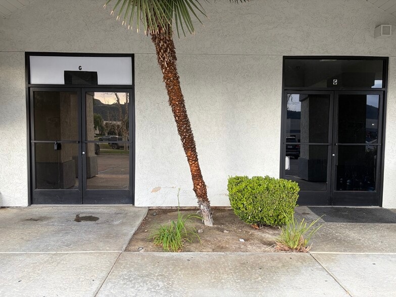 More Photos Of 27470 Commerce Center Dr, Temecula Restaurant For Lease