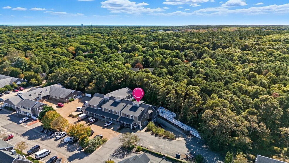 More Photos Of 1 Mariners Lndg, Edgartown Office For Sale