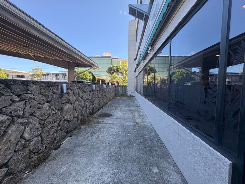 More Photos Of 354 Uluniu St, Kailua Loft Creative Space For Lease