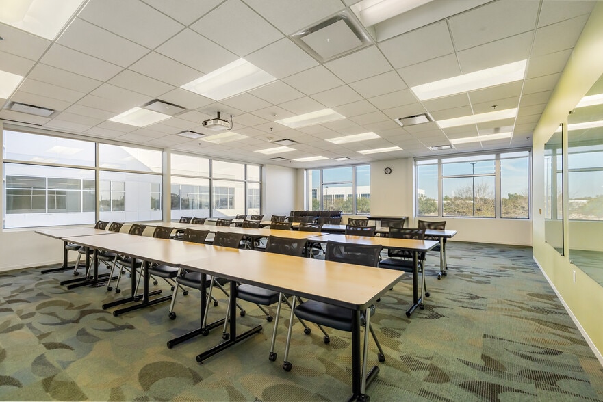 More Photos Of 10900 Corporate Centre Dr, Houston Office For Lease