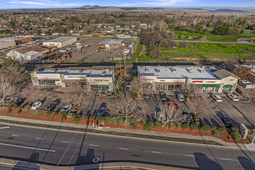 Primary Photo Of 1060-1068 S Main St, Red Bluff Storefront For Sale