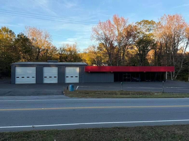 More Photos Of 600 Ross Ave, Easley Service For Sale