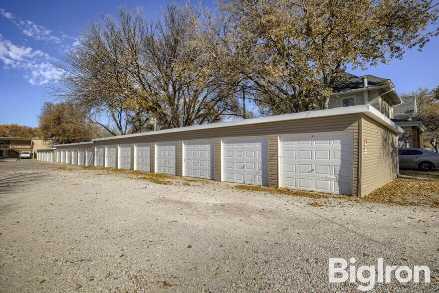 More Photos Of 633 E 10th St, York Apartments For Sale