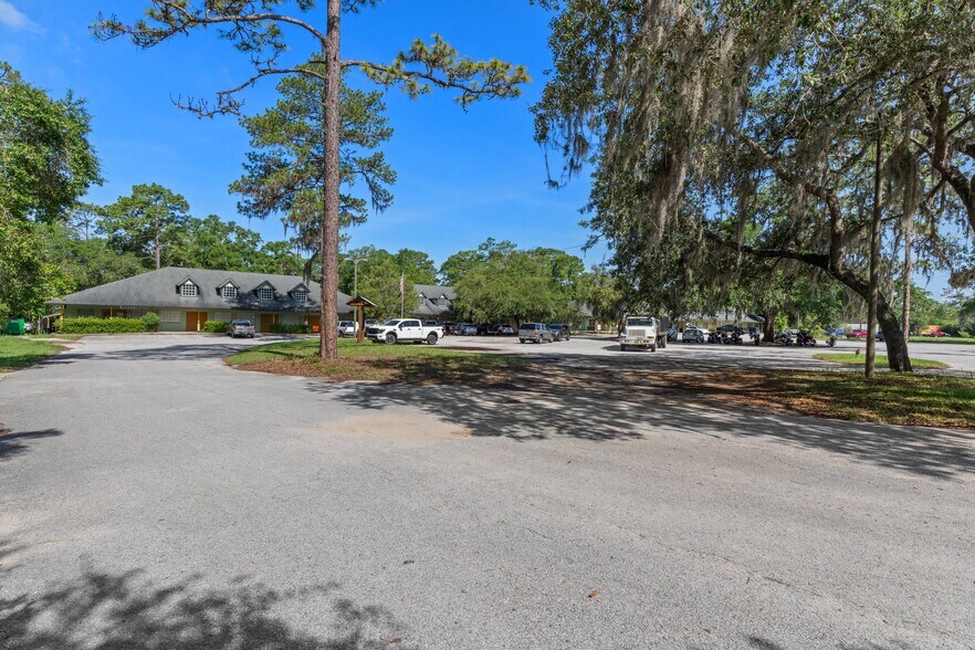 More Photos Of 14100 N Highway 19, Salt Springs Storefront Retail Office For Lease