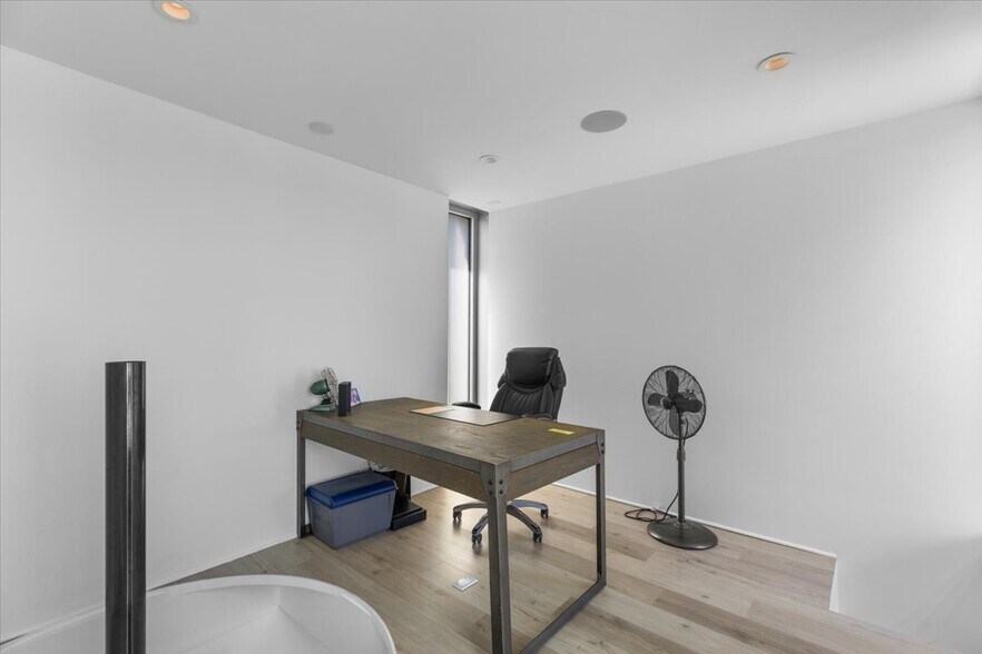 More Photos Of 930-932 Manhattan Beach Blvd, Manhattan Beach Office Residential For Sale